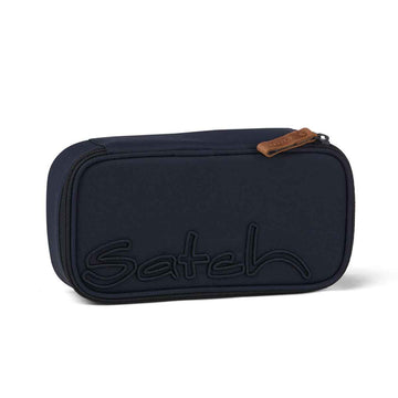 Se Satch Penalhus Nordic Blue ✔ Kæmpe udvalg i Satch ✔ Hurtig levering: 1 - 2 Hverdage samt billig fragt - Varenummer: JUCO-SAT-BSC-001-385 og barcode / Ean: &